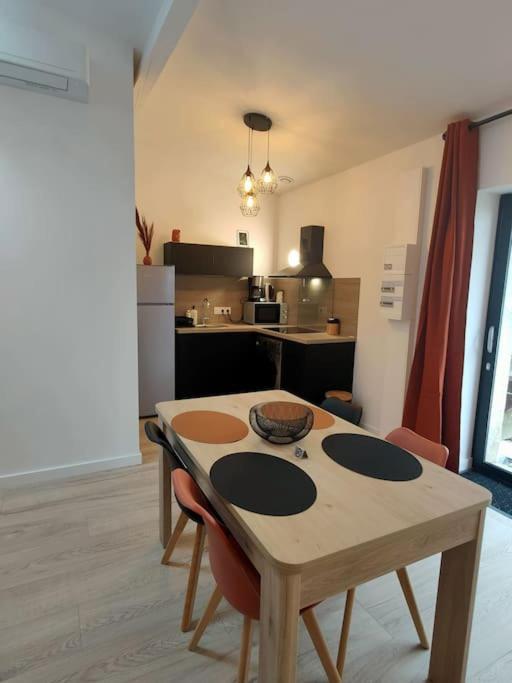 Au Coeur Des Vignes Moulin A Vent Apartment La Chapelle-de-Guinchay ภายนอก รูปภาพ